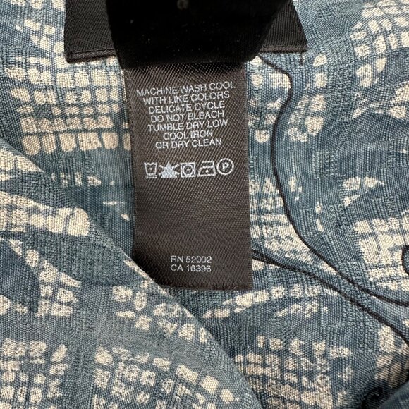 Claiborne Mens Blue & White 100% Silk Button-Up Short Sleeve Shirt L - Picture 8 of 10